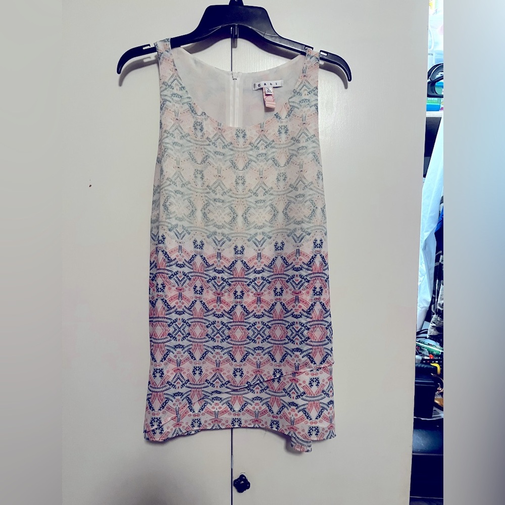 Women’s CAbi Tunic Floral Tank with layered ruffle, Sz Lg